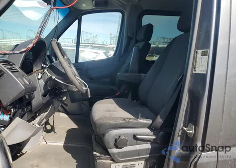 2011 Mercedes-Benz Sprinter 2500 z USA, uszkodzony, nr VIN WD4PE7CC0B5581736